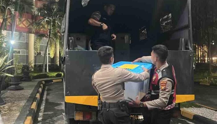 Setelah Lakukan Penggeledahan Sejumlah Dokumen, Tim Ditreskrimsus Polda Riau Kembali Geledah Kantor DPRD Riau Terkait SPPD Fiktif